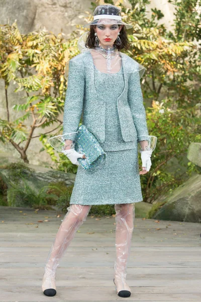 Look 46
